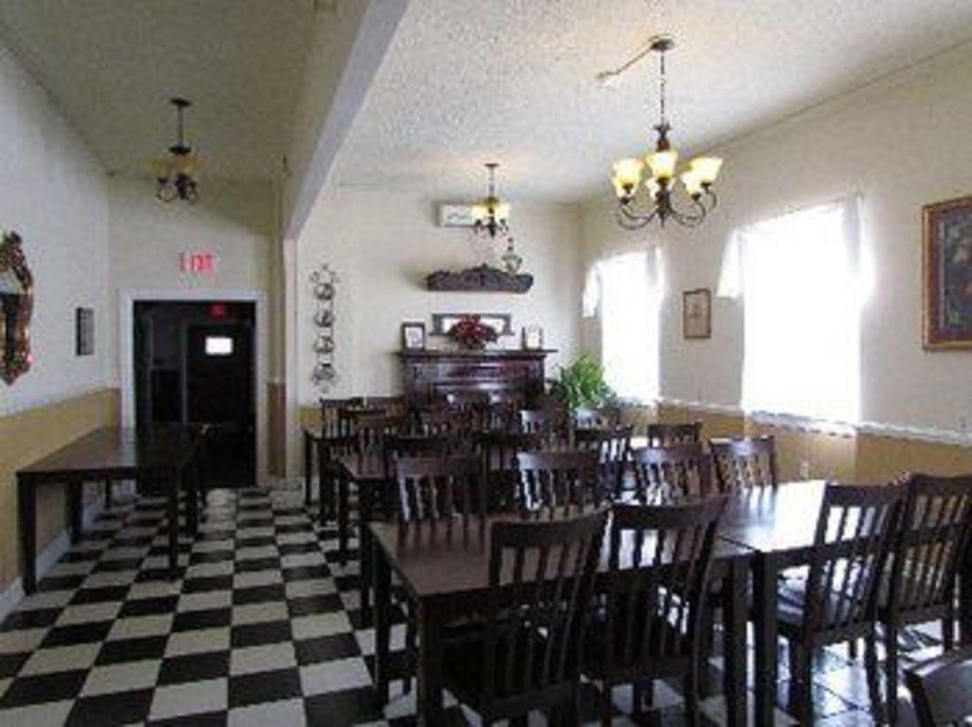 Macarthur Inn Pearisburg Restaurant foto