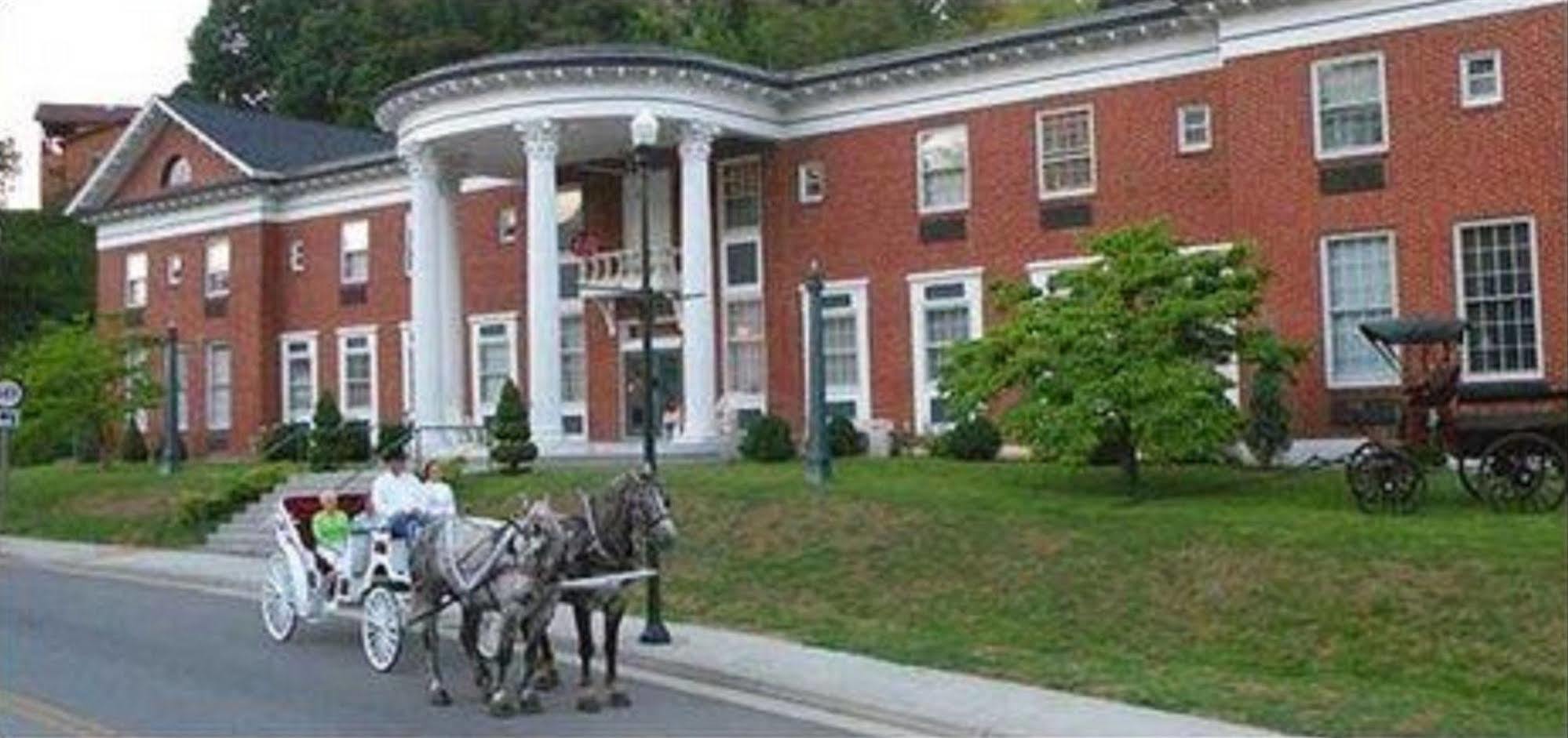 Macarthur Inn Narrows Exterior foto